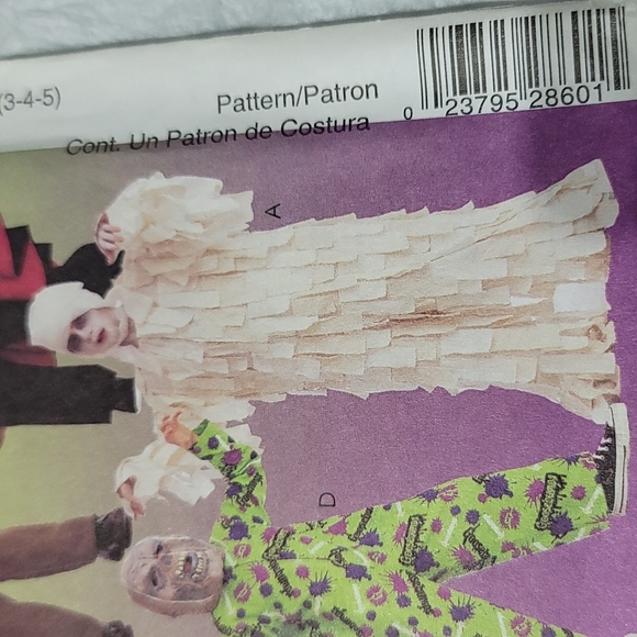 McCall's Costumes..6 Scary Costumes - Picture 5 of 7